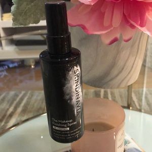 Skindinavia Finishing Spray